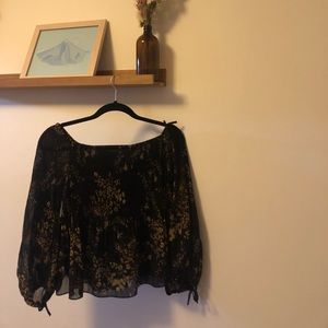 Wilfred Tops - Wilfred “Talence” Floral Off the Shoulder Top Wilfred Tops - Wilfred “Talence” Floral Off the Shoulder Top